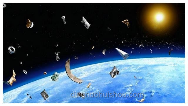 《祂的世界》：探索宇宙奧秘與心靈歸宿