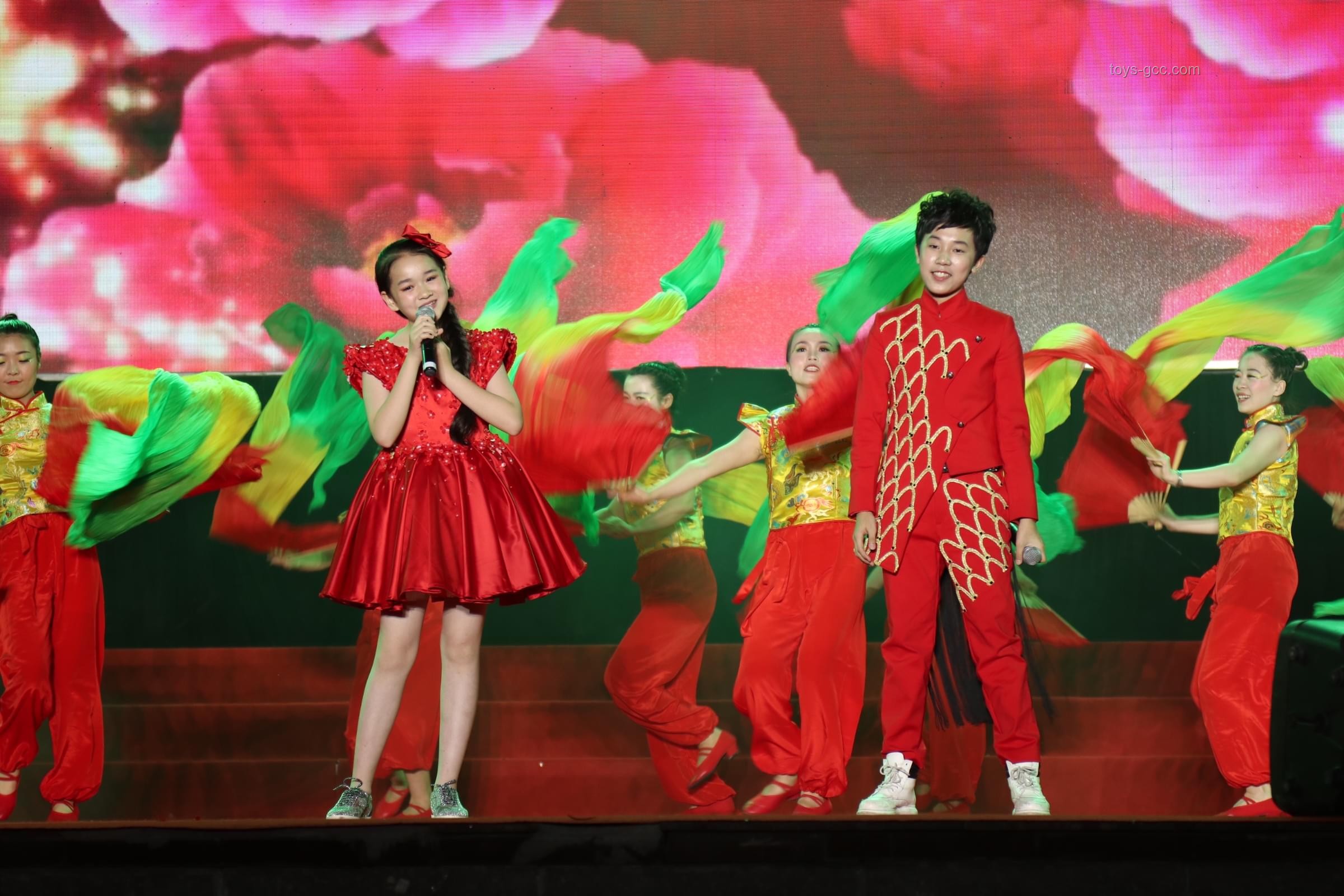 登陸新紀(jì)元：少年組合的創(chuàng)新舞臺革命