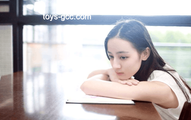 12秒墜入迪麗熱巴的明媚美學(xué)探析
