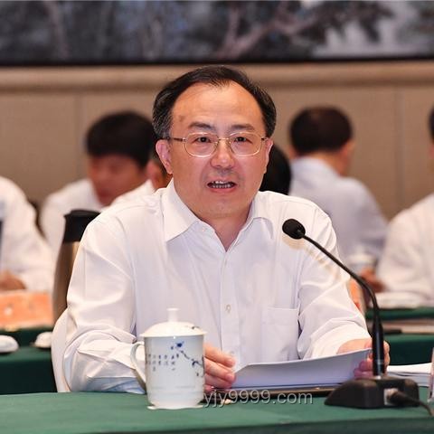 以色列面對(duì)“環(huán)保少女”爭(zhēng)議：輿論風(fēng)暴與行業(yè)影響深度剖析