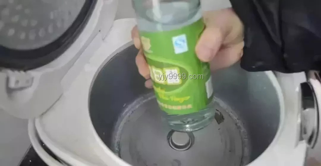 電飯煲的秘密：它如何“感知”飯熟了？揭秘工作原理！