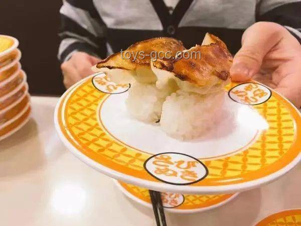 小宇海邊熟食消費(fèi)現(xiàn)象深度解析