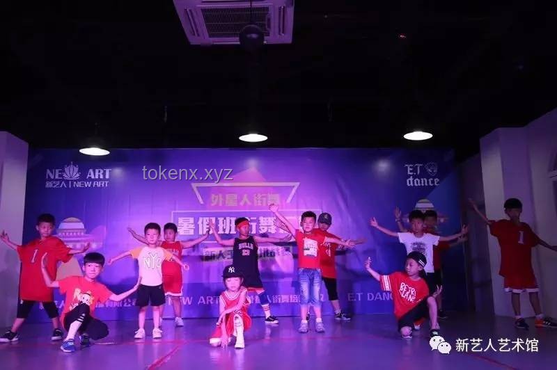加絨搖舞蹈挑戰(zhàn)：社交媒體創(chuàng)新營銷案例