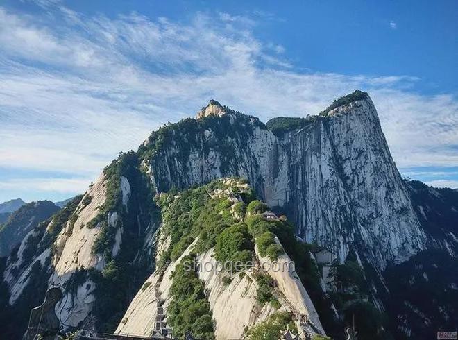 外國朋友被忽悠爬華山與理性規(guī)劃登山的對比分析
