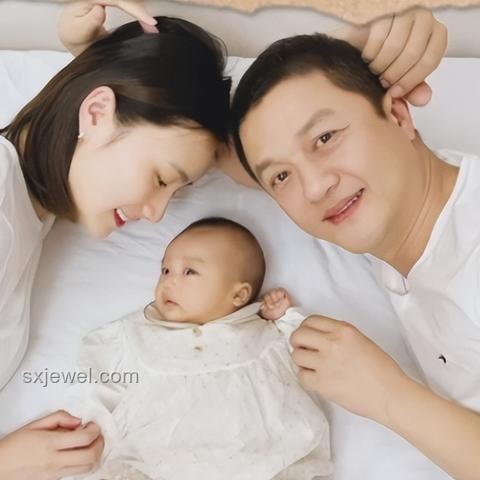 李亞鵬不拍戲還債原因，妻子海哈金喜回應(yīng)