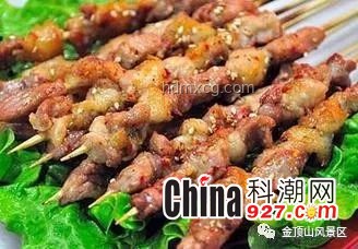 游客防“燒烤刺客”指南：識破陷阱，安心享受美食