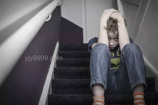 青少年心理健康：與孩子“站在一起”對抗抑郁癥
