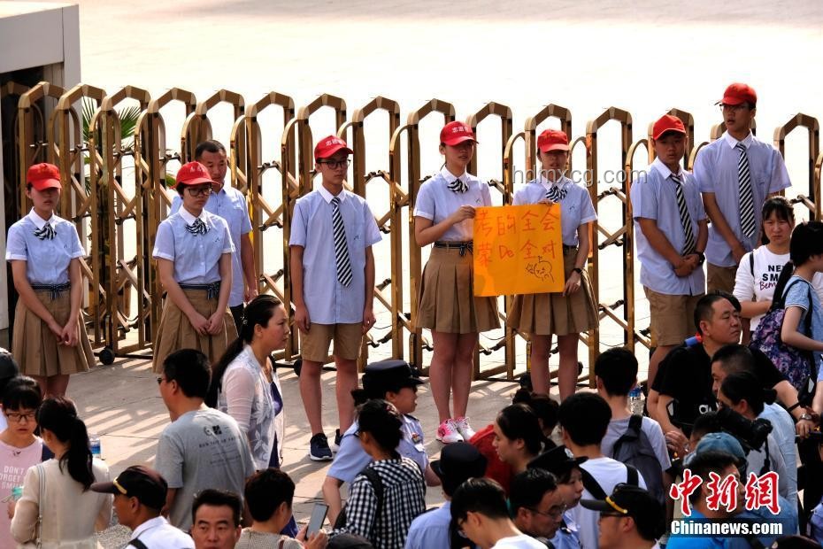 一人一句祝福與集體祝福對(duì)高考生加油效果的對(duì)比分析