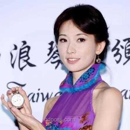 高考前紫色內(nèi)褲送考旗袍熱銷現(xiàn)象深度分析