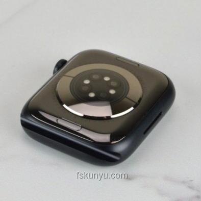 Apple Watch Series 8 vs. Fitbit Sense：智能健康追蹤對(duì)比