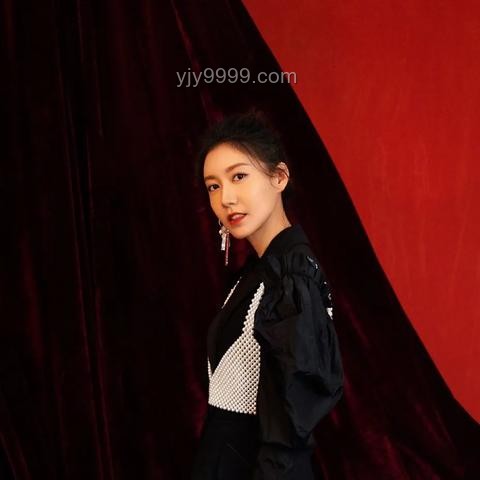 蔡徐坤回國：娛樂行業(yè)復出之路與商業(yè)潛力再評估