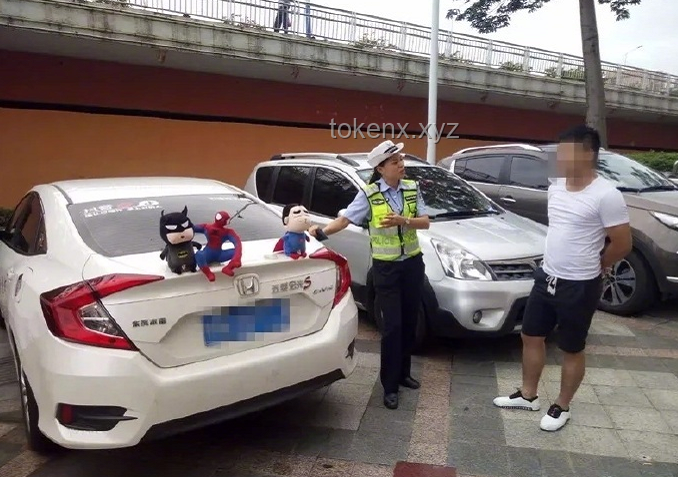 男子撿“車屁股”全網(wǎng)尋主，車主感激回應(yīng)