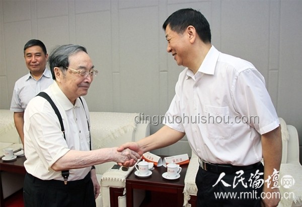 全國(guó)人大常委會(huì)原副委員長(zhǎng)熱地逝世后的紀(jì)念與傳承方案