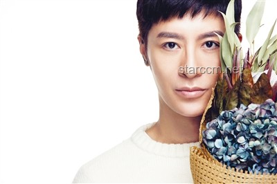 馬嘉祺粉底液：跨界美學(xué)，重塑美妝新境界