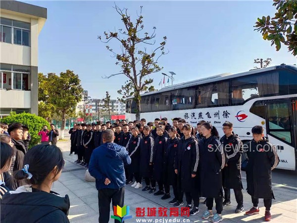 高考出征：創(chuàng)新儀式感，賦能青春夢想啟航