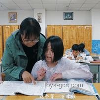 高考啟航聲：張桂梅喇叭下的創(chuàng)新共鳴