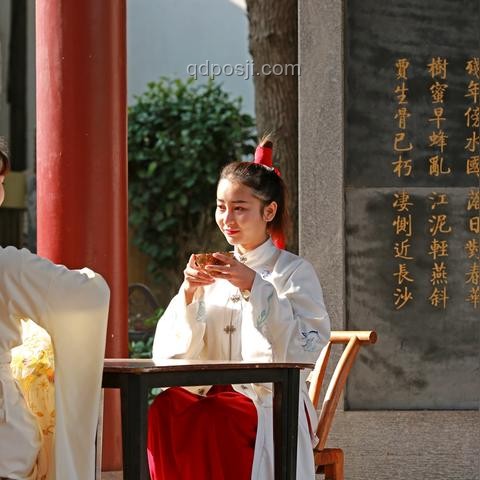 十萬明燈守護高考學(xué)子，教育行業(yè)保障體系深度洞察