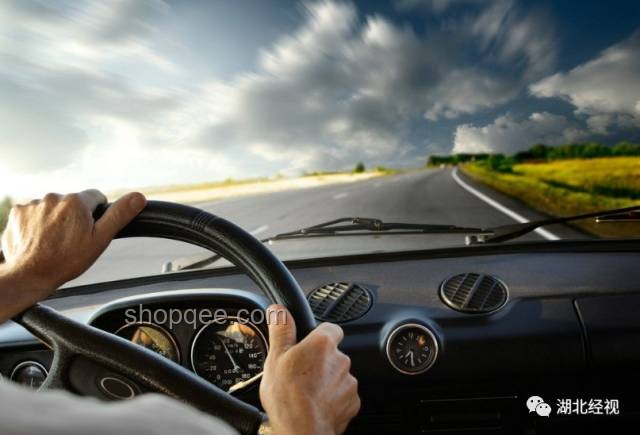 電動汽車VS燃油汽車：性能、環(huán)保與成本對比