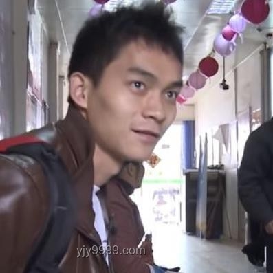 高考戰(zhàn)士唐尚珺：16次考場外的堅持與加油