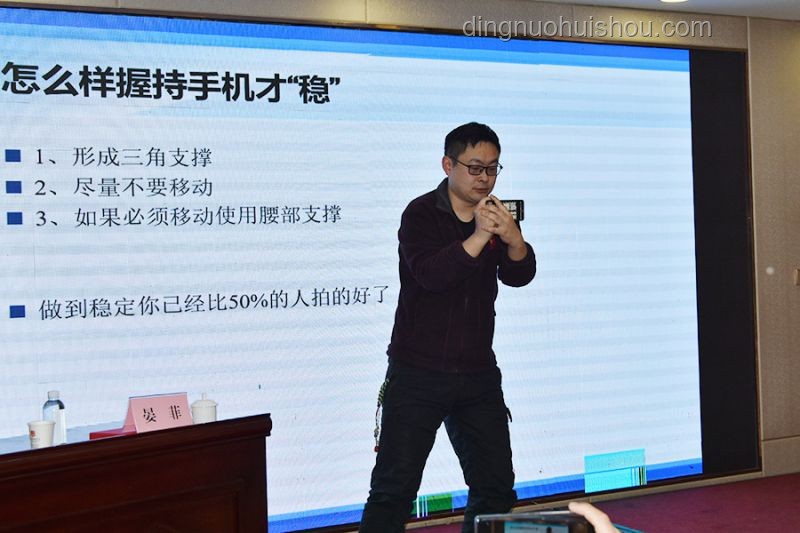 如何從唐尚珺的高考經(jīng)歷中汲取動(dòng)力，有效應(yīng)對(duì)考試焦慮