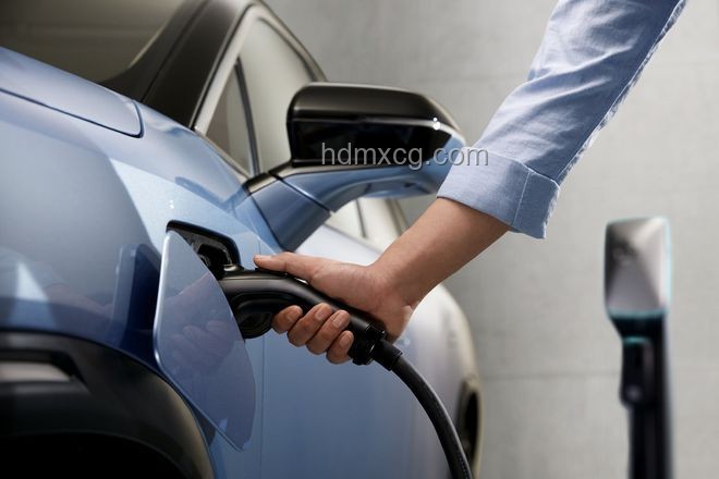 楊學(xué)良指出：內(nèi)卷不改，汽車產(chǎn)業(yè)難以變強(qiáng)