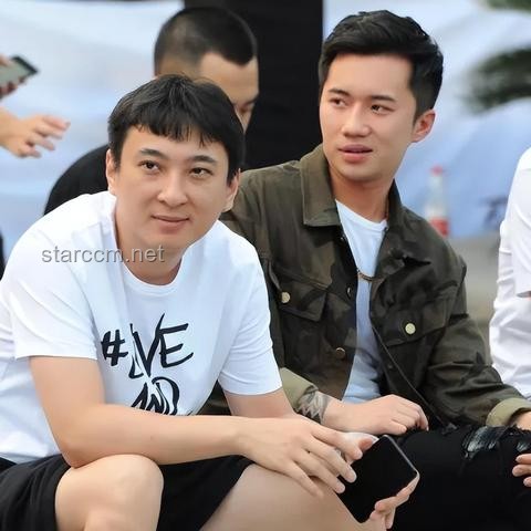 王思聰帶多位美女看權(quán)志龍演唱會(huì)案例分析