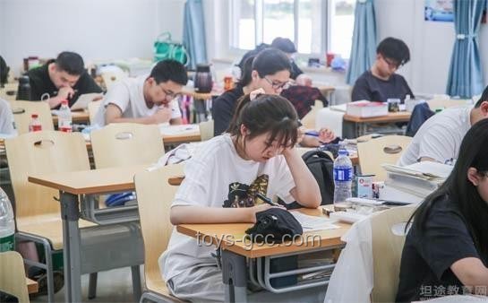 考生高考被單獨分到一個教室，如何應對并發(fā)揮最佳？