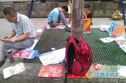 豪車換牌求彩頭：高考經(jīng)濟(jì)下的獨(dú)特營(yíng)銷現(xiàn)象