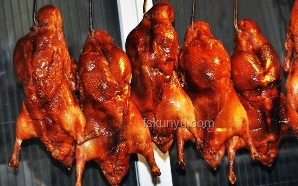 巴黎世家「北京烤鴨」包爭(zhēng)議解析與購(gòu)買指南