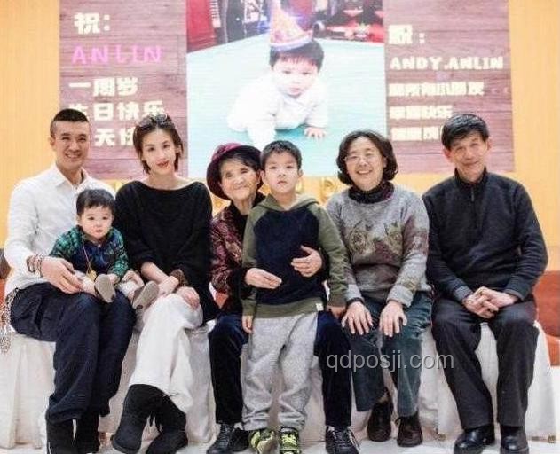 賈乃亮黃圣依初戀話題將引領(lǐng)娛樂(lè)新風(fēng)尚？