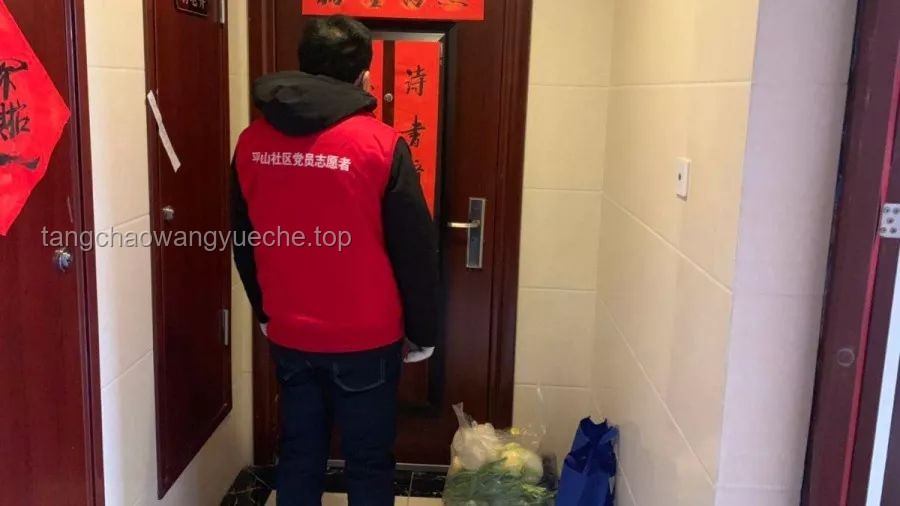 健身房防盜指南：防范男子專挑高檔更衣箱偷竊