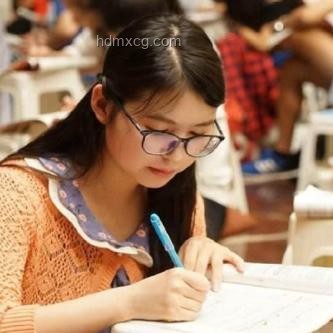 女生學(xué)霸秘籍：英語戰(zhàn)后，985穩(wěn)了??