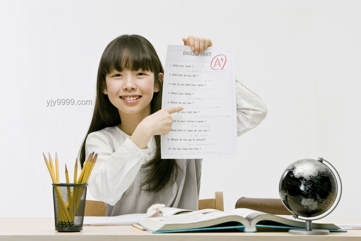 女生考完英語自信滿滿：985高校穩(wěn)拿秘籍