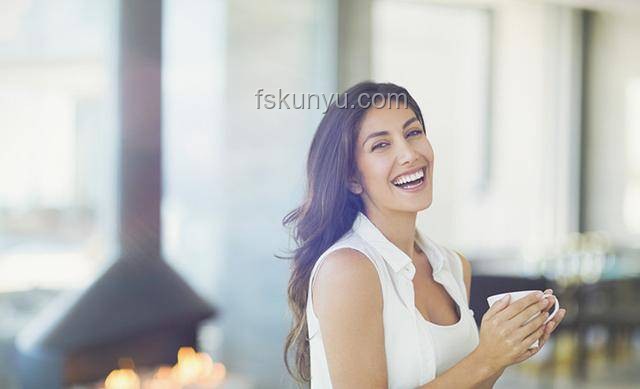 49歲“可云”徐露近況深度剖析：歲月靜好，坦然以對