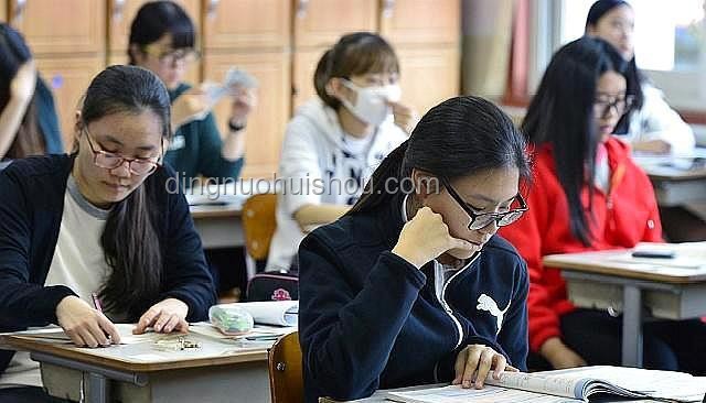 晚生一年，高考能否真的少100萬競爭者？