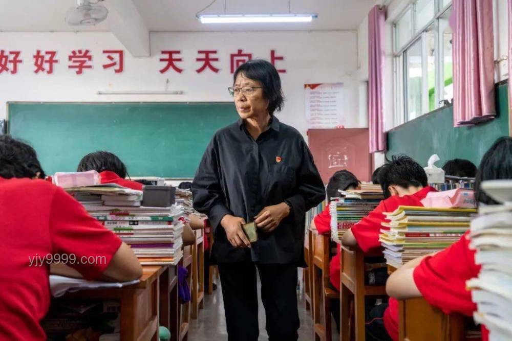 張桂梅：以教育托起大山的希望，引領(lǐng)學(xué)生走出大山再回饋
