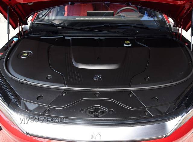 10萬級家用車新紀(jì)元：續(xù)航破2100km，大屏智能引領(lǐng)風(fēng)潮