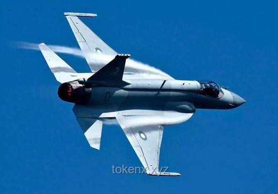 “梟龍”戰(zhàn)機(jī)最新型號揭秘