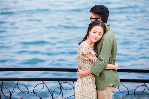 娶自己的發(fā)小VS娶其他伴侶：情感與生活的深度對比