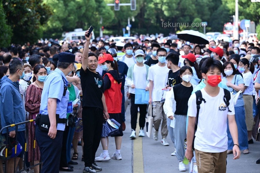 被錄取仍赴考，未來高考生態(tài)新趨勢？