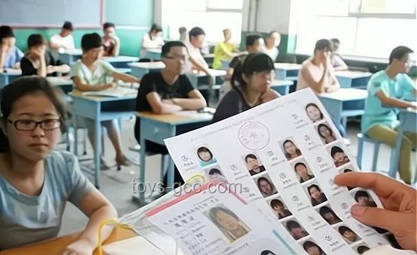 家長們考場外花樣整活，如何有效引導與規(guī)范