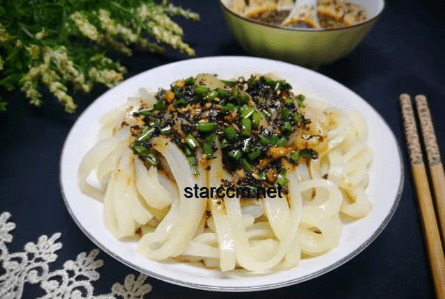 今天吃的涼皮：不同制作方法的口感與營養(yǎng)對(duì)比