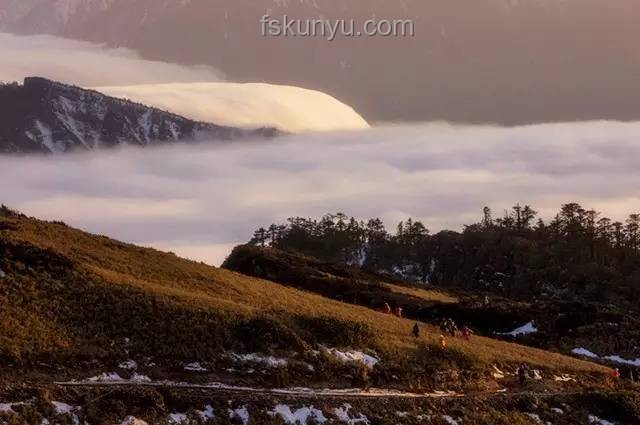 ???《云巋山徒步之旅：挑戰(zhàn)與美景并存的探險》