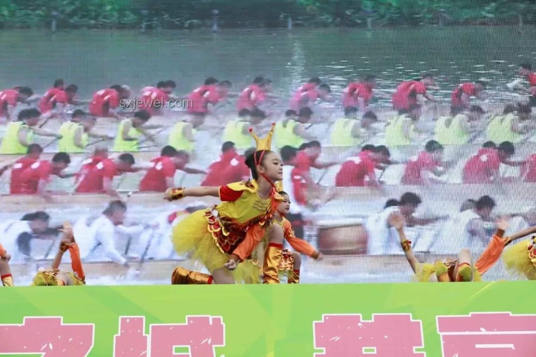 紅溫龍舟隊：團結(jié)協(xié)作，乘風(fēng)破浪的競技之旅
