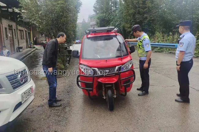 山西貨車事故警鐘：關(guān)愛老人出行安全