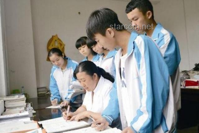 考650分學(xué)生當(dāng)老師3年再高考：教育循環(huán)與個(gè)人成長的探索