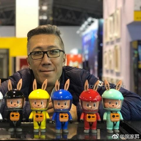 銀行新招：存5萬定期，LABUBU帶回家，金融與潮玩跨界創(chuàng)新