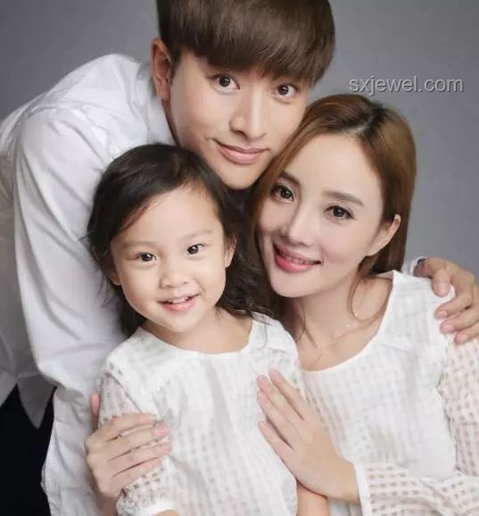 賈乃亮李小璐離婚后相處指南：女兒甜馨發(fā)聲后的應(yīng)對(duì)
