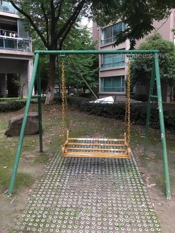 網(wǎng)紅秋千安全對(duì)比：公園設(shè)施與監(jiān)管責(zé)任