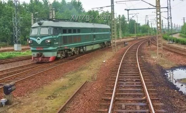 火車行駛對鐵軌磨損的有限性分析
